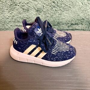 Adidas Swift Run Sneakers